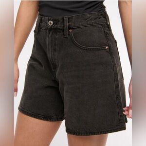 Zara Classic Black Denim Women's Shorts size O/32